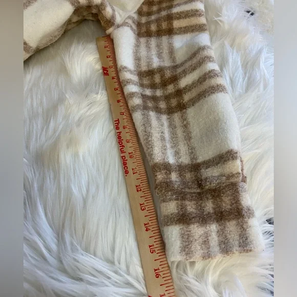 Plaid Hooded Women's Sweater - Picture 9 of 11